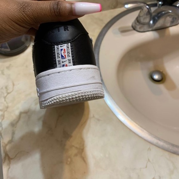 Shoes - Picture 3 of 3